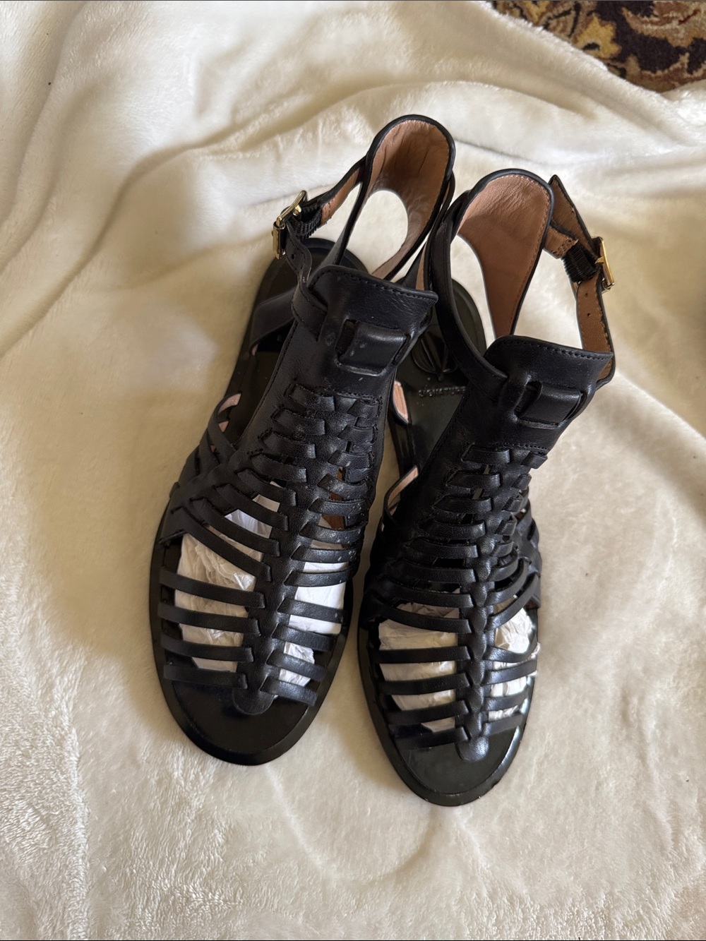 Vero Cuolo Flats
Genuine Leather sandals